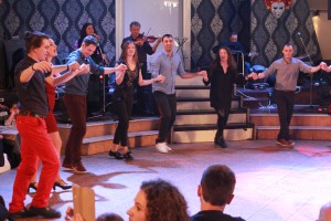 οι χορευτές μας, Ν. Οικονομίδης, Κ. Σπανού